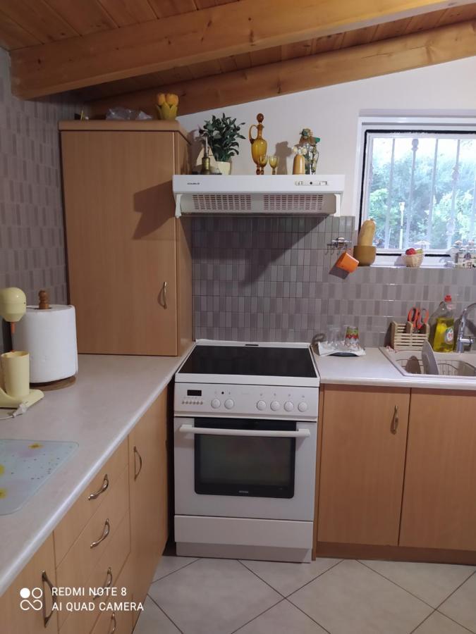 Ozena Countryside Apartment Vromonérion 외부 사진