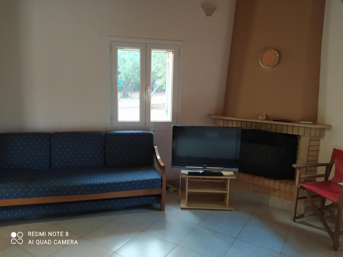 Ozena Countryside Apartment Vromonérion 외부 사진