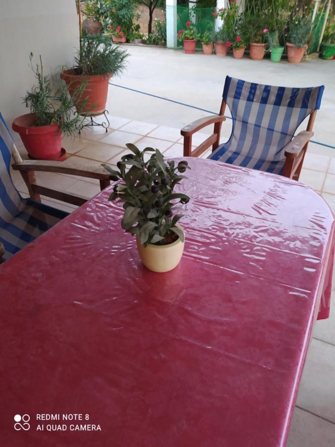 Ozena Countryside Apartment Vromonérion 외부 사진