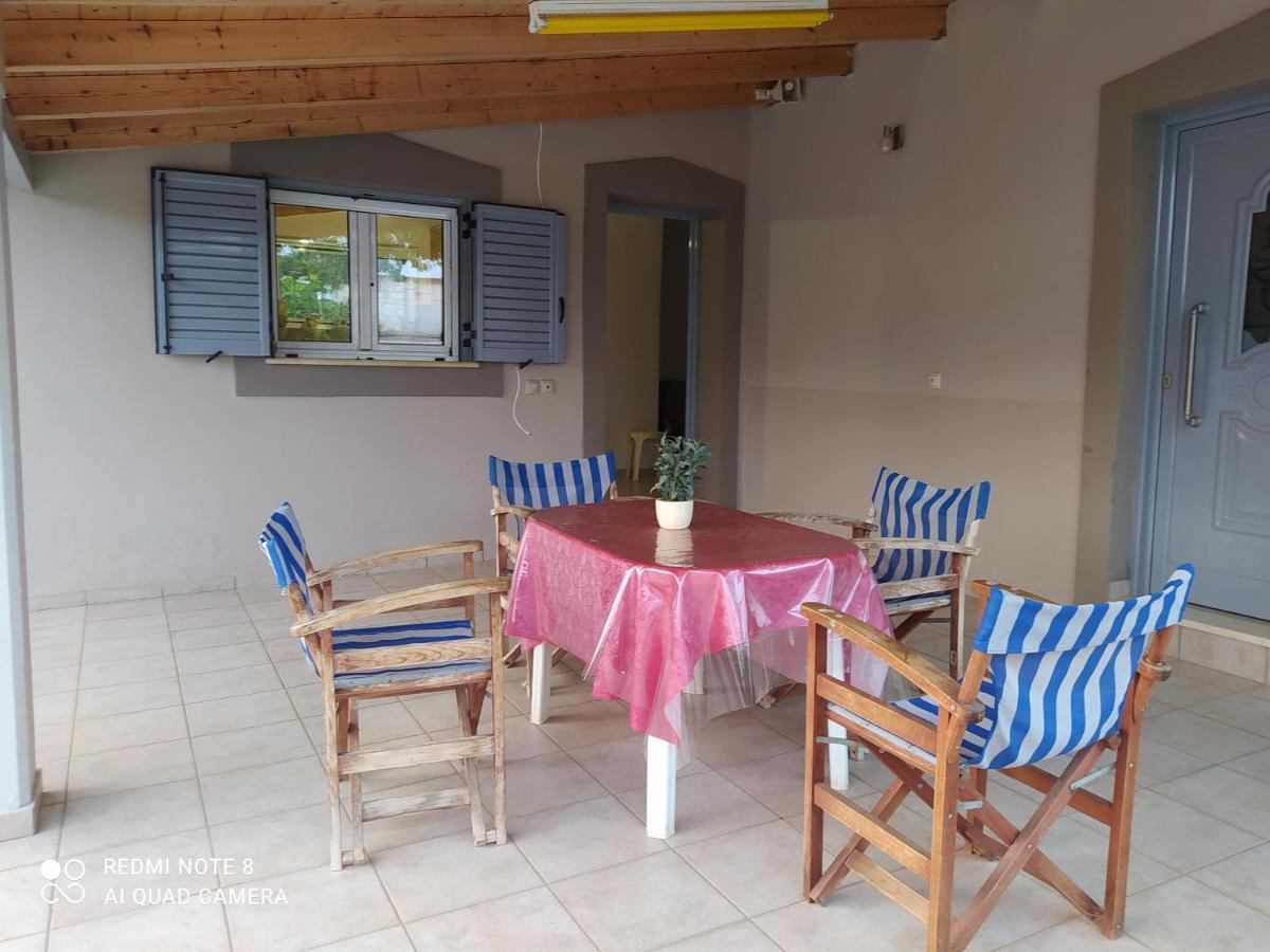 Ozena Countryside Apartment Vromonérion 외부 사진