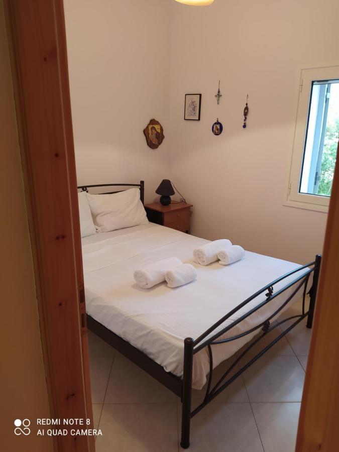 Ozena Countryside Apartment Vromonérion 외부 사진
